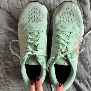 Women's Mint Green Athletic Shoes